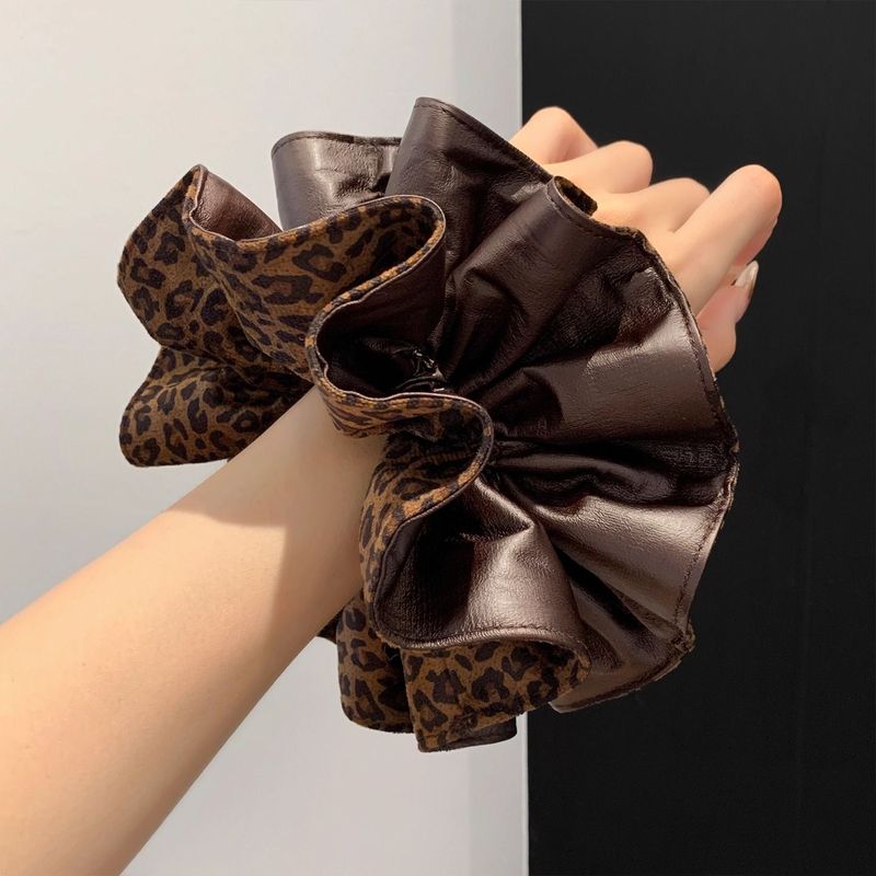 Hi Tech Accessories - 1pc Korean-style brown leopard print leather